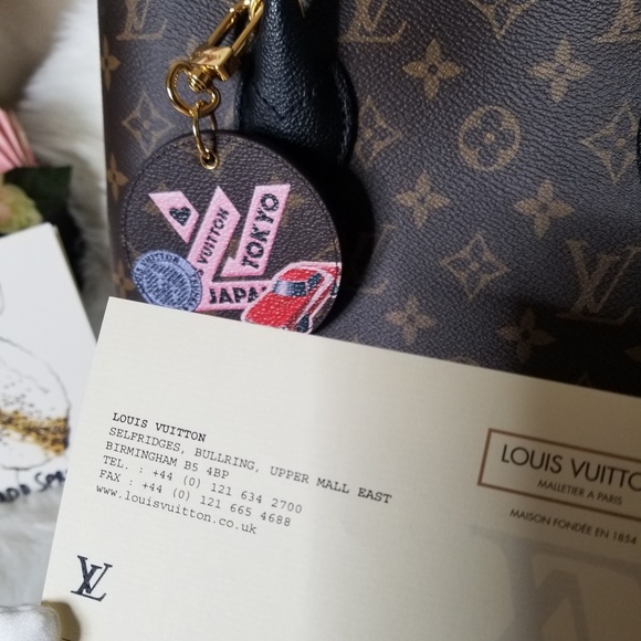 Louis Vuitton World Tour Monogram Tokyo Key Charm - Picture 5 of 6